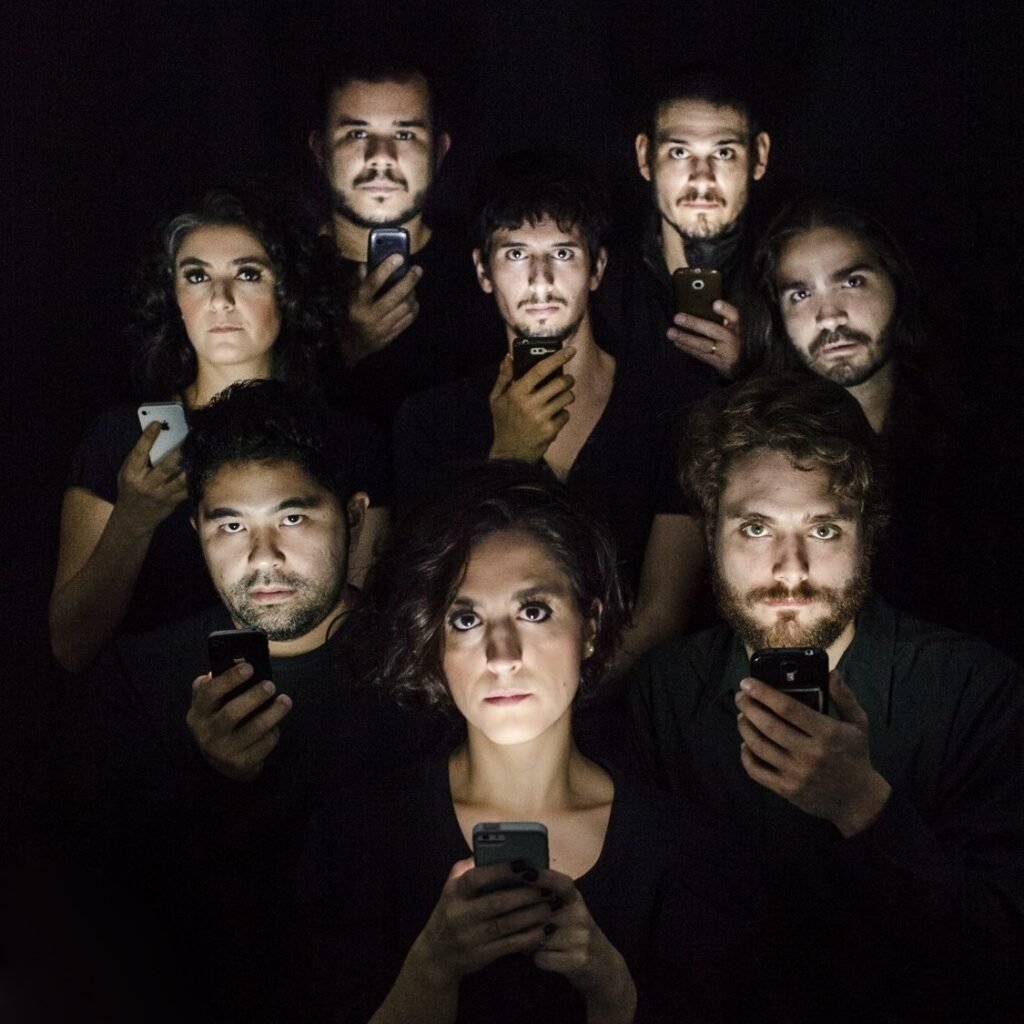 Imagem dos integrantes do Filarmônica de Pasárgada