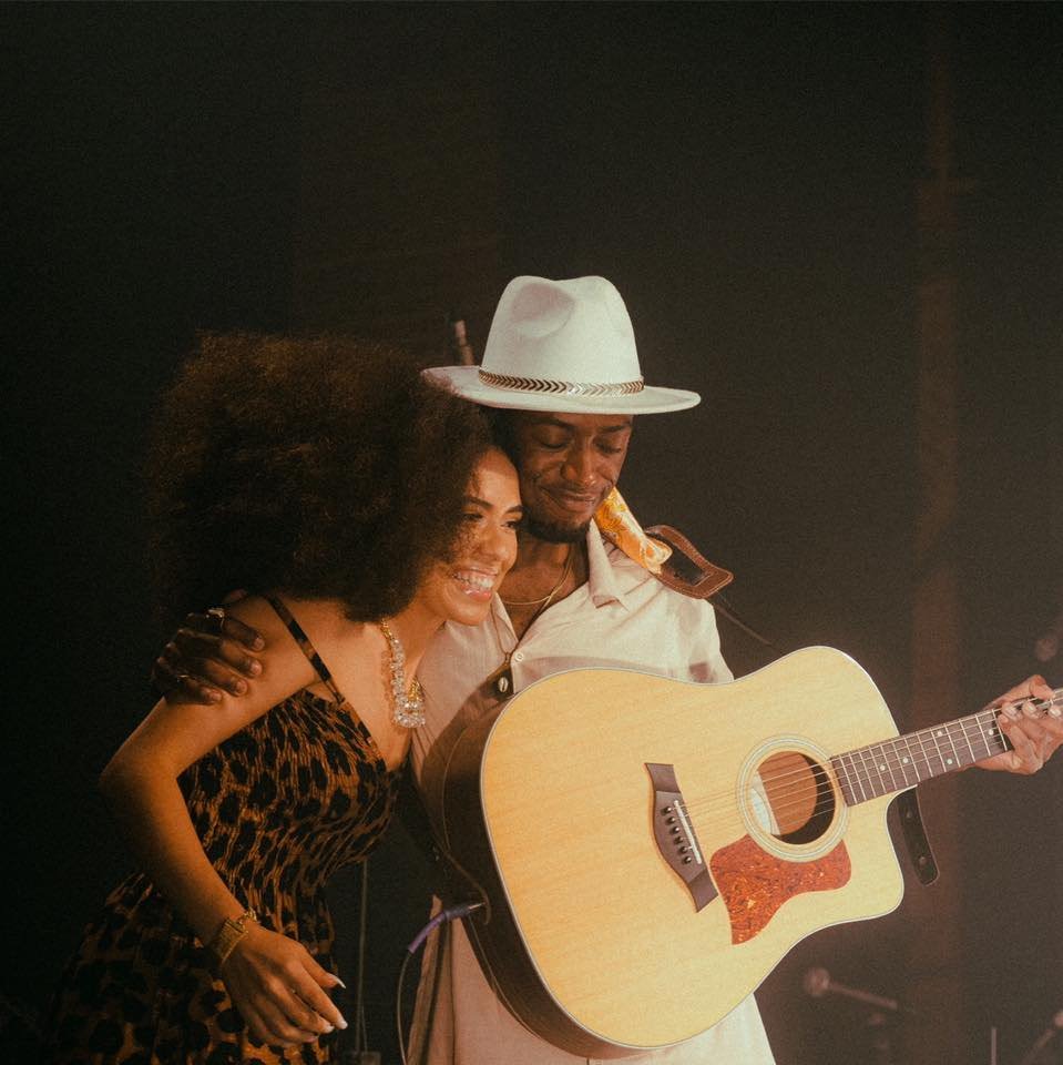 Imagem da dupla ÀVUÀ