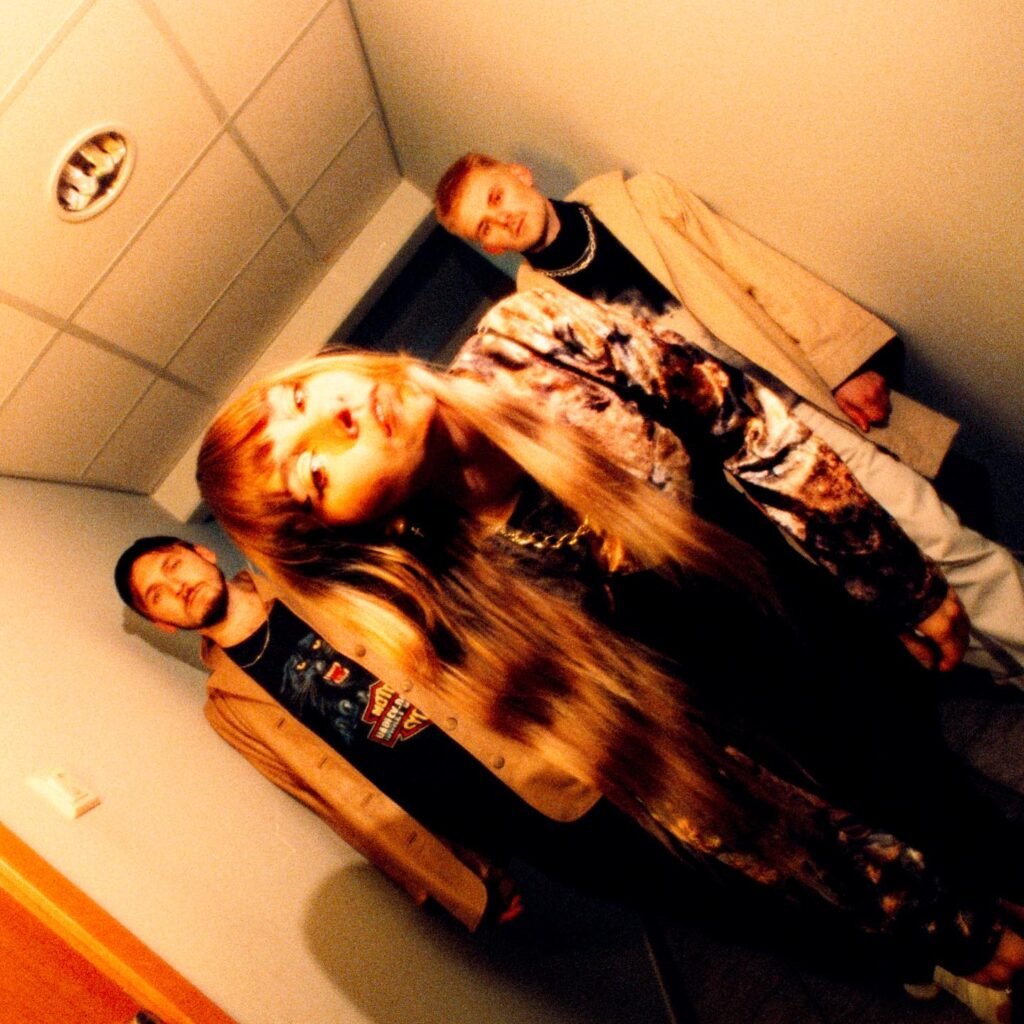 Imagem dos integrantes do Night Tapes