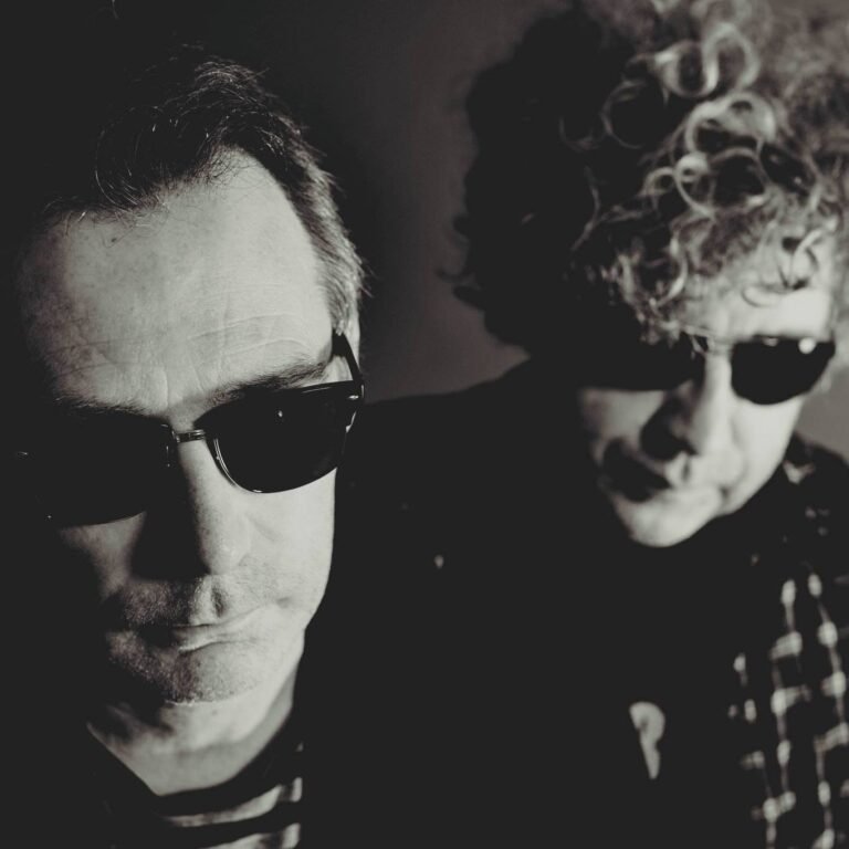Imagem dos integrantes do Jesus and The Mary Chain