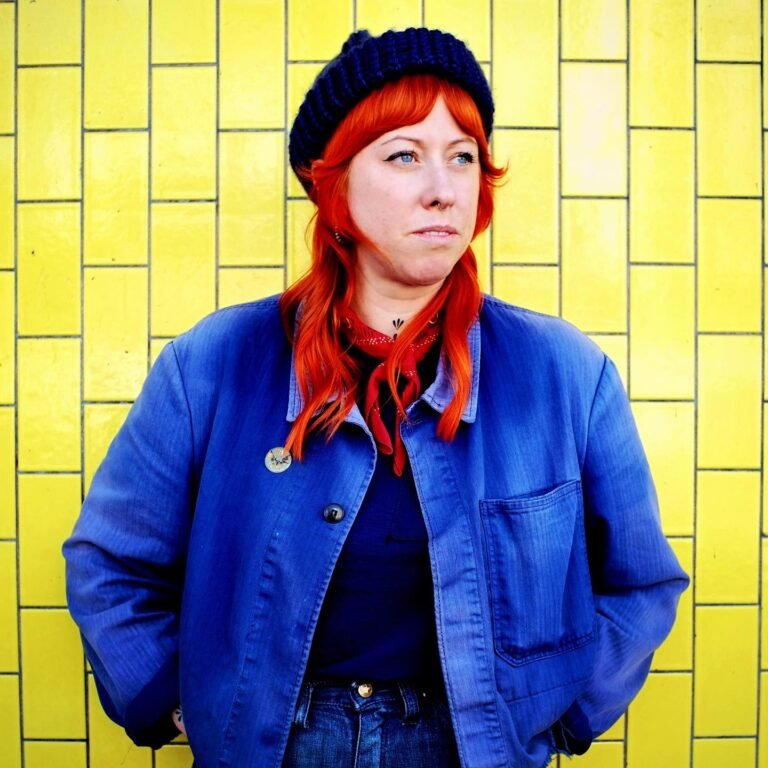 Imagem da musicista Shannon Lay