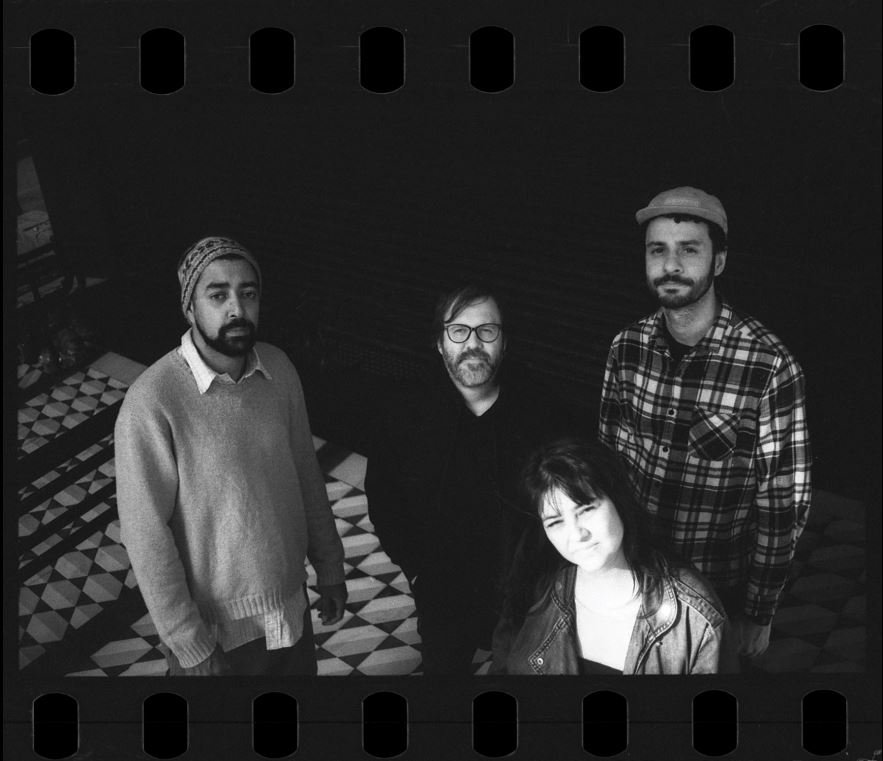 Imagem dos integrantes do Giant Love