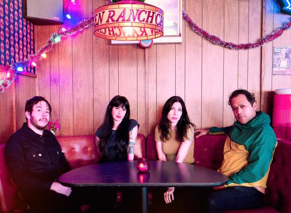 Imagem dos integrantes do Blushing