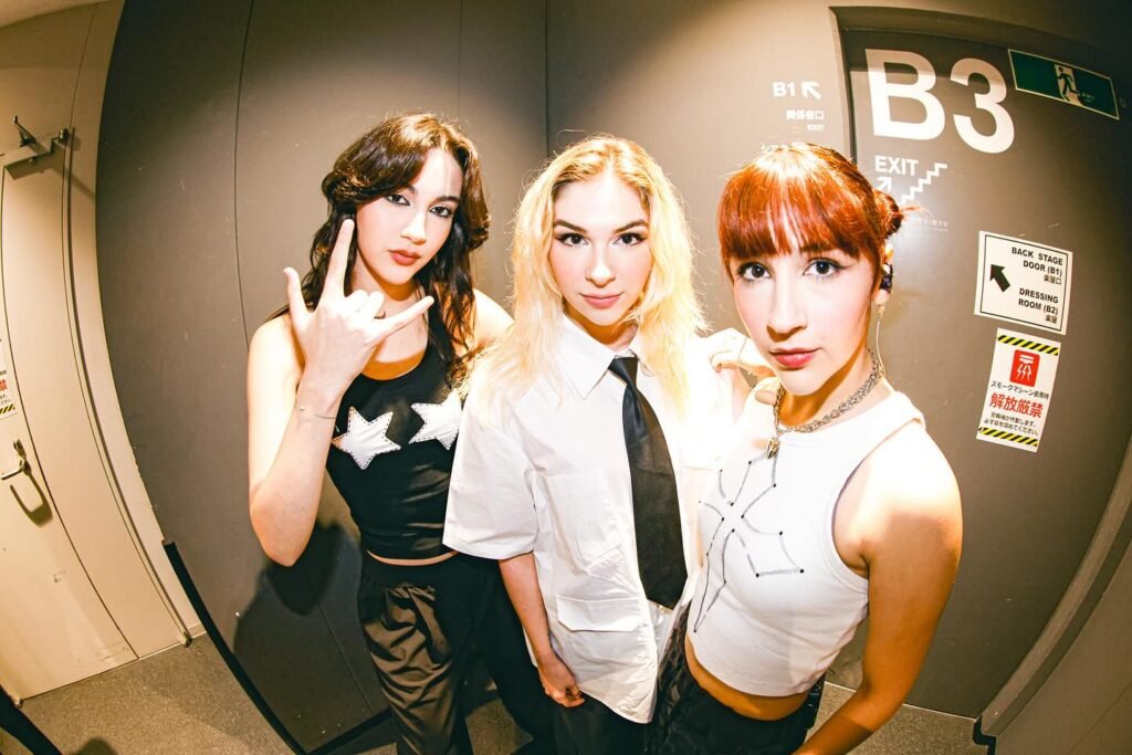 Imagem das integrantes do The Warning