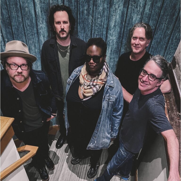 Imagem da banda Painted Shield