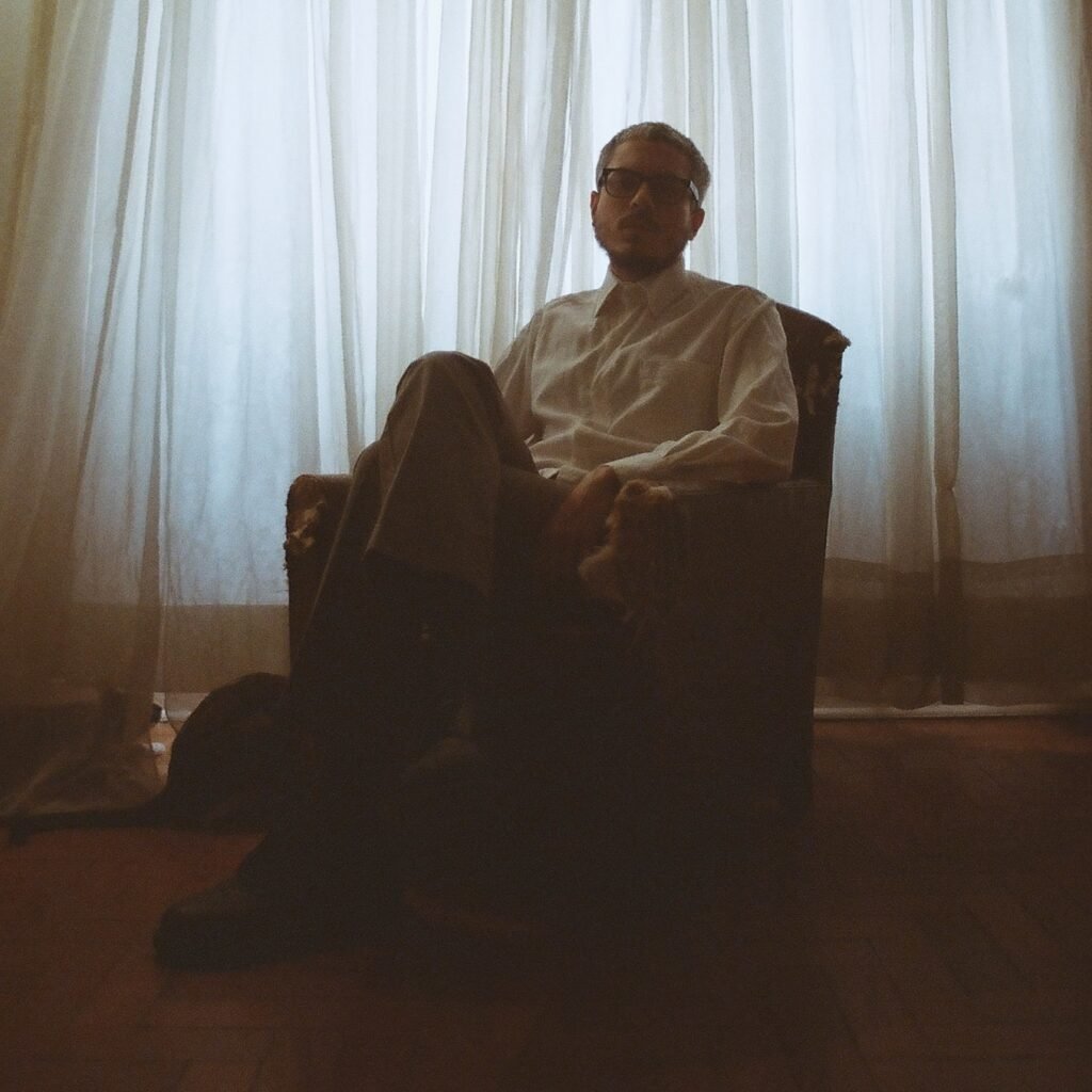 Imagem do músico Cyro Sampaio