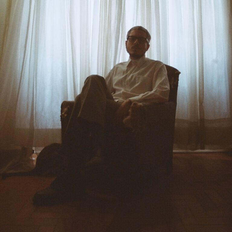 Imagem do músico Cyro Sampaio