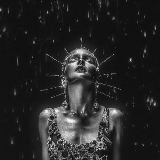 Reprodução: Facebook/ Lauren Mayberry