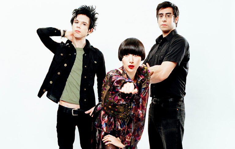 Imagem dos integrantes do Yeah Yeah Yeahs