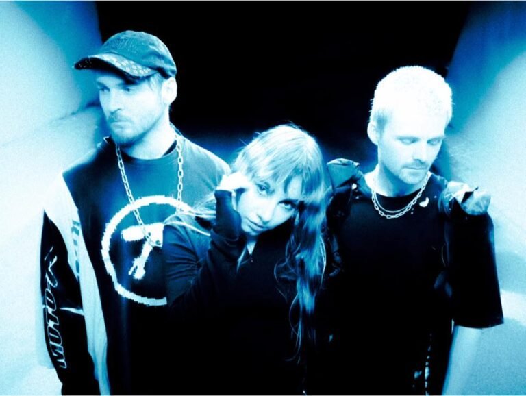 Imagem dos integrantes do Ego Kill Talent