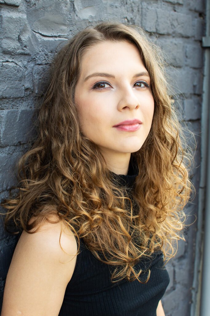 Imagem da escritora Gabriela Richinitti