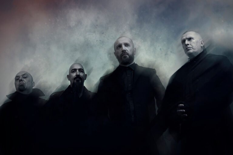 Imagem dos integrantes do Paradise Lost