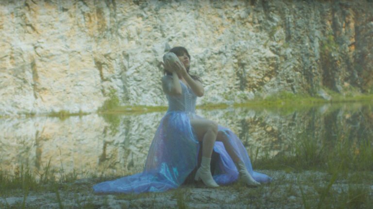 Imagem da cantora Feralkat