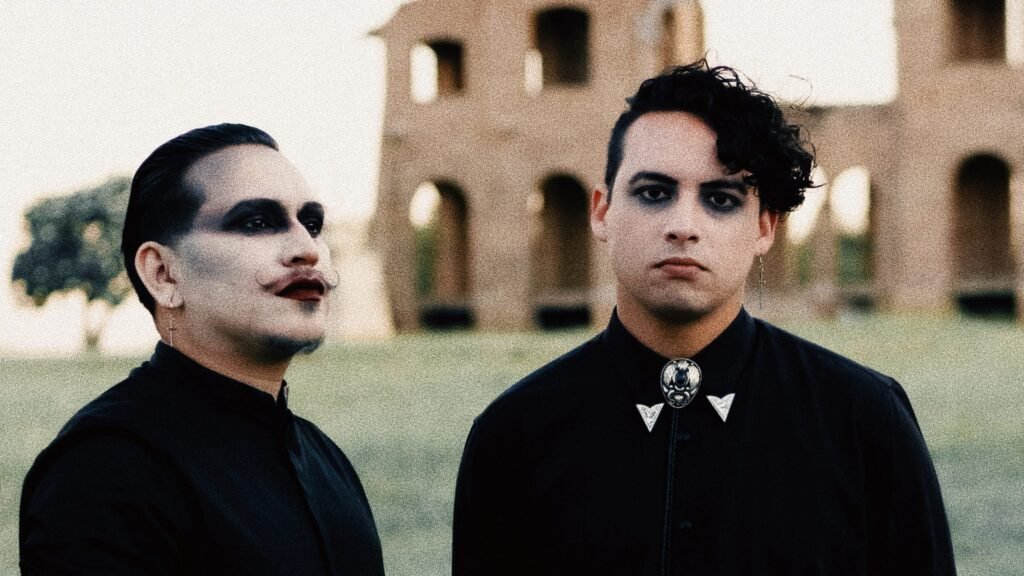 Imagem dos integrantes do Twin Tribes