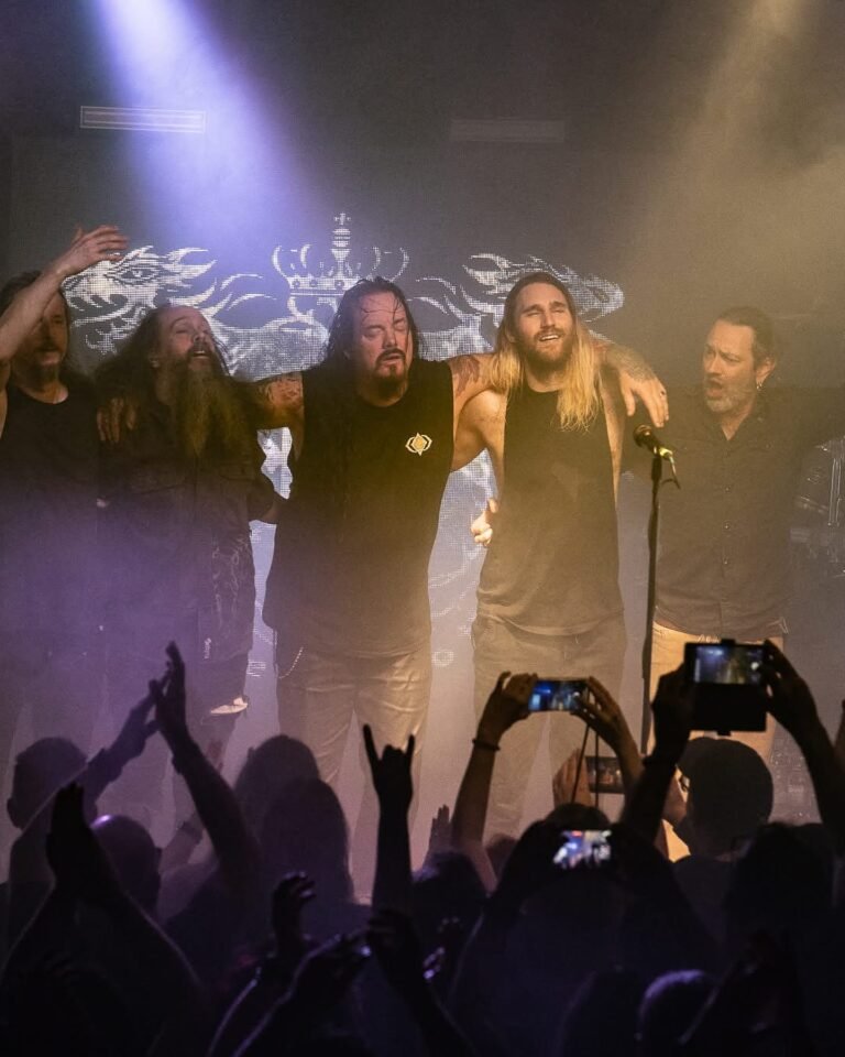 Imagem dos integrantes do Evergrey