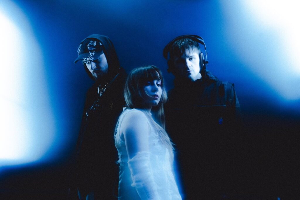 Imagem dos integrantes do Night Tapes