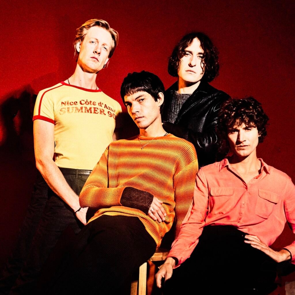 Imagem dos integrantes do Temples