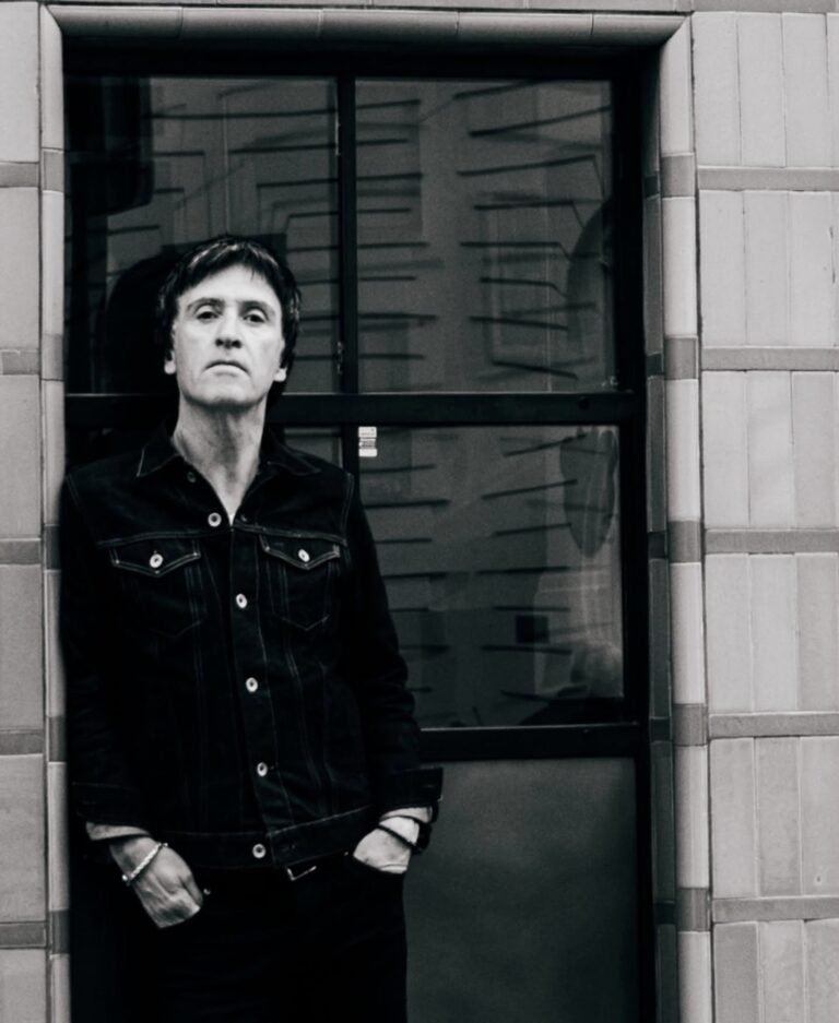 Imagem do músico Johnny Marr