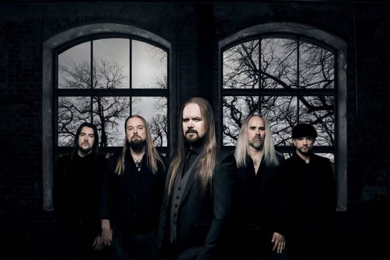 imagem dos integrantes do Insomnium