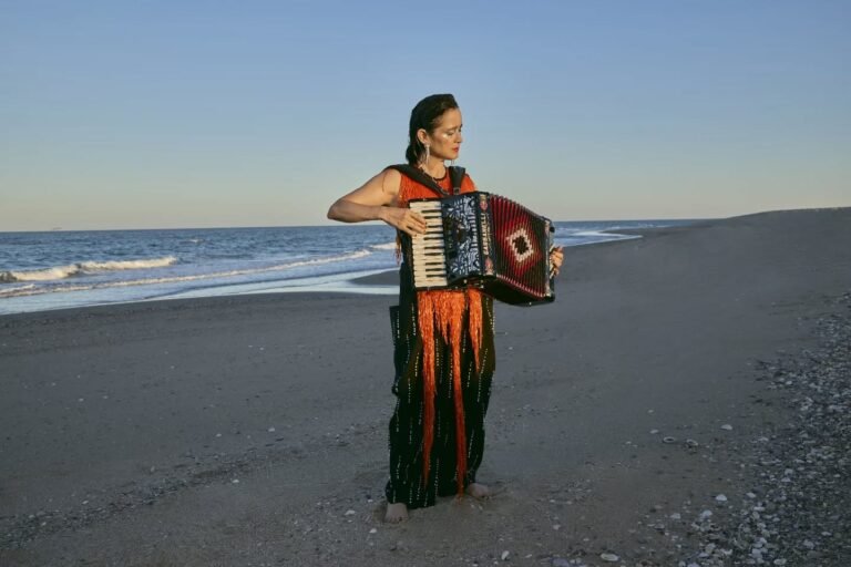 Imagem da cantora Julieta Venegas